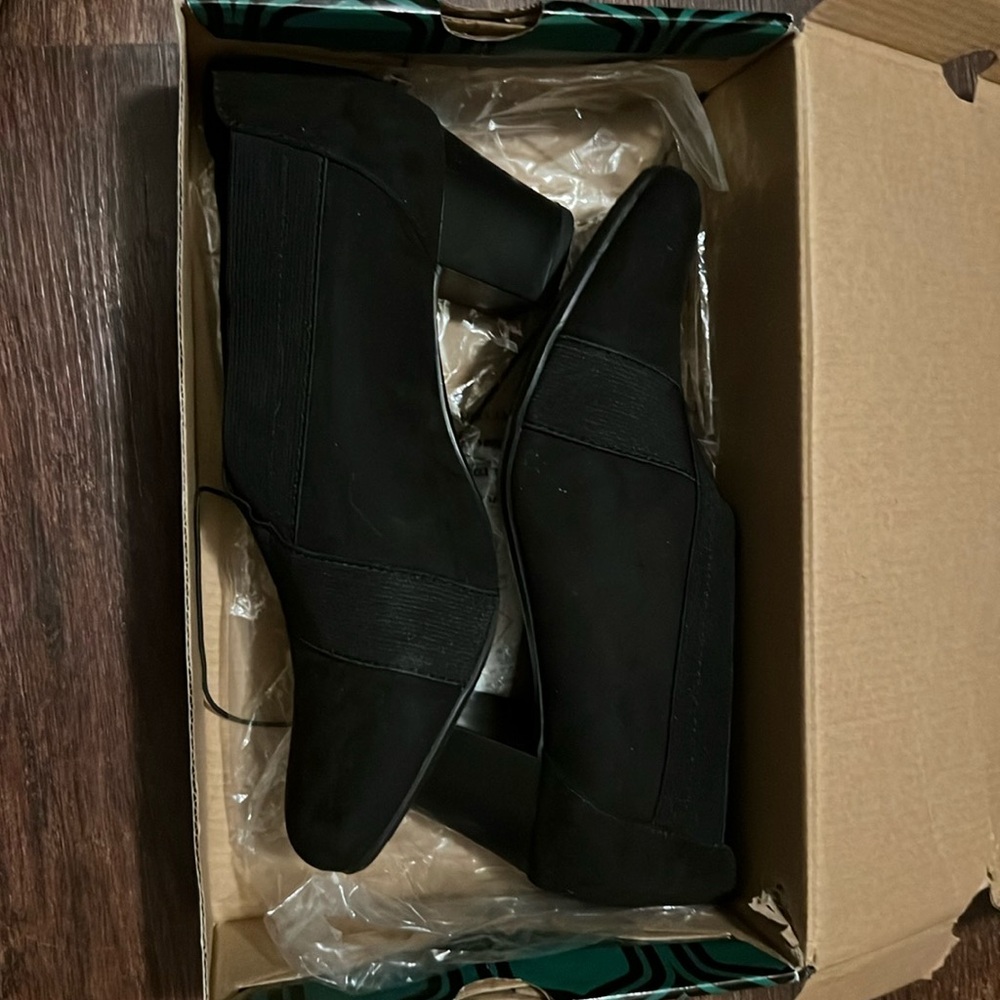 Classic black heels